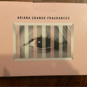 NEW IN BOX Ariana Grande jewelry tray